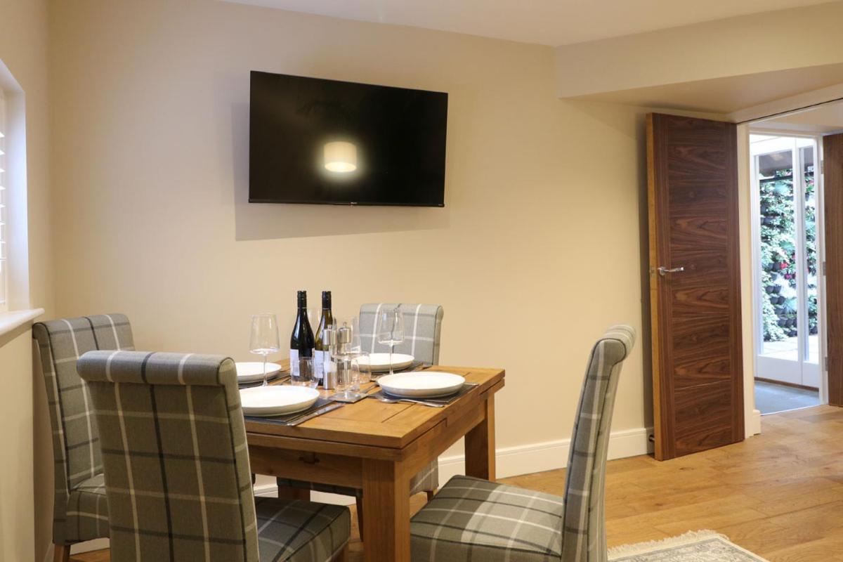 Ashbourne Luxury Suites Exterior foto