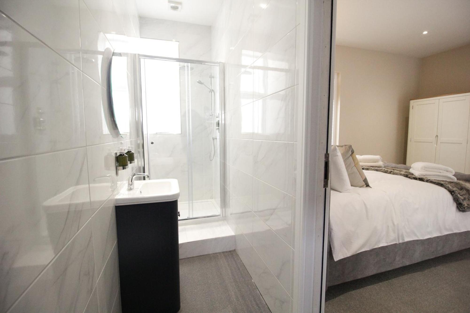 Ashbourne Luxury Suites Exterior foto